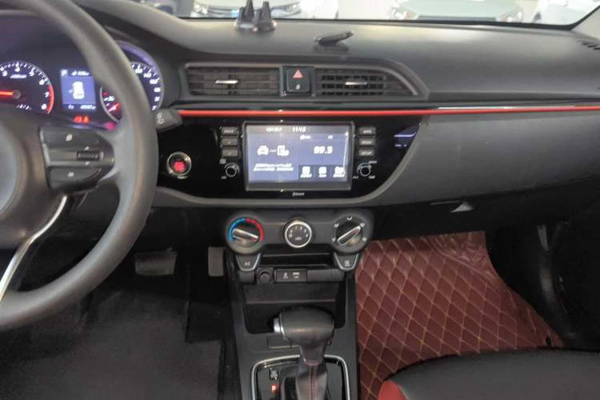 Used Kia KX Cross 2017 1.4L AT GLS Audio And AC Panel