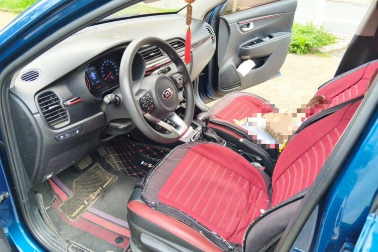 Used Kia KX Cross 2017 1.4L AT GLS Driver Seat