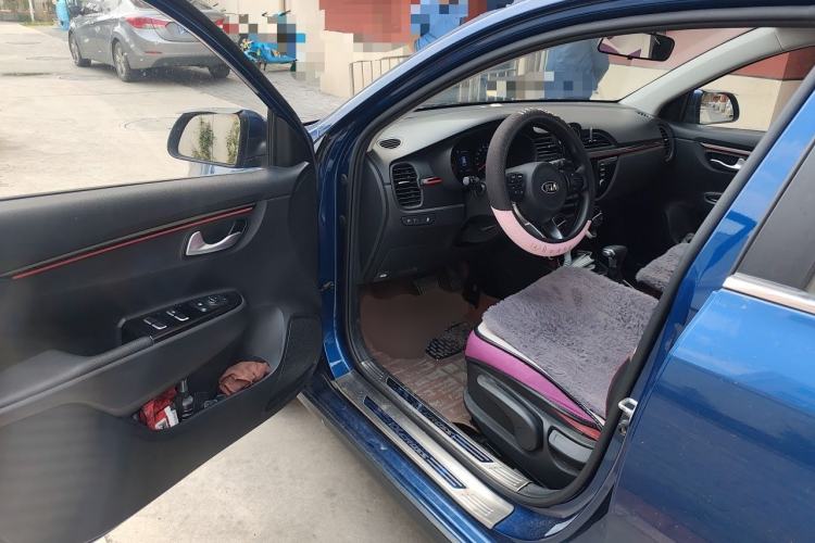 Used Kia KX Cross 2017 1.4L AT GLS Driver Seat