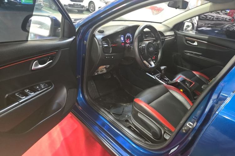 Used Kia KX Cross 2017 1.4L AT GLS Driver Seat