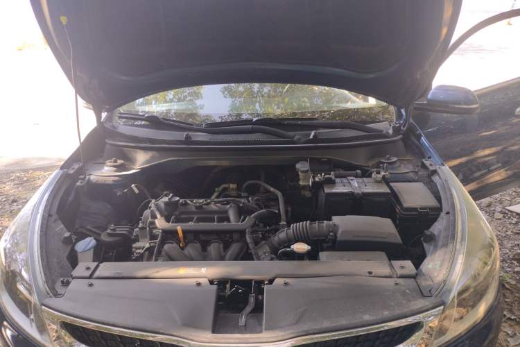 Used Kia KX Cross 2017 1.4L AT GLS Engine Bay