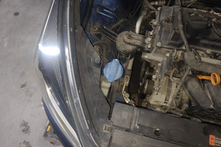 Used Kia KX Cross 2017 1.4L AT GLS Engine Bay Right