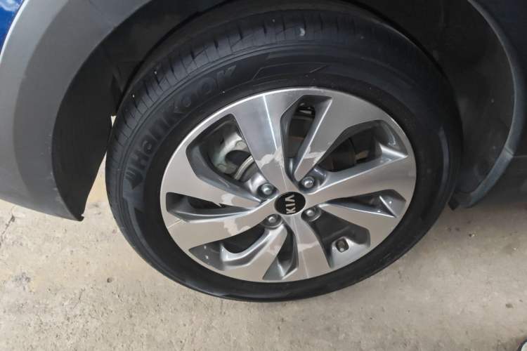 Used Kia KX Cross 2017 1.4L AT GLS Exterior 2