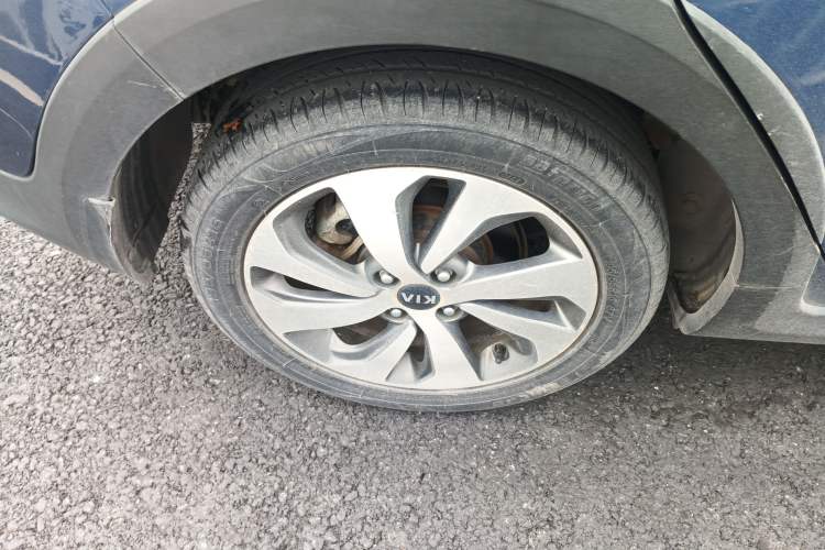 Used Kia KX Cross 2017 1.4L AT GLS Exterior 5