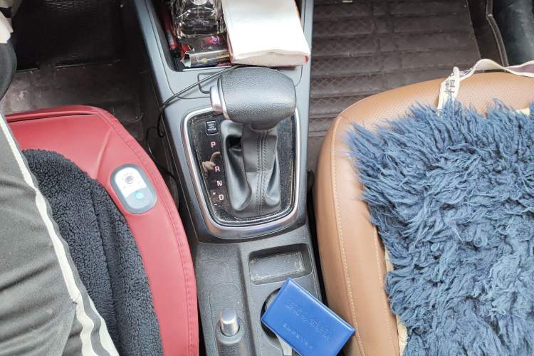 Used Kia KX Cross 2017 1.4L AT GLS Gear Lever