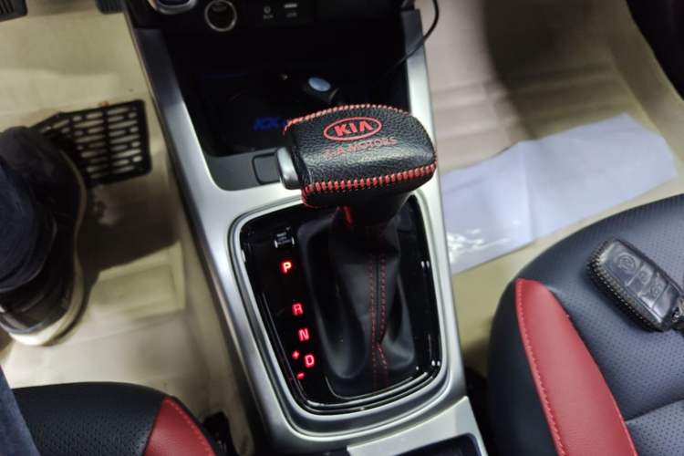 Used Kia KX Cross 2017 1.4L AT GLS Gear Lever