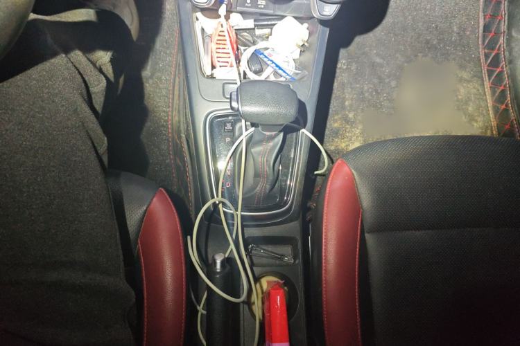 Used Kia KX Cross 2017 1.4L AT GLS Gear Lever