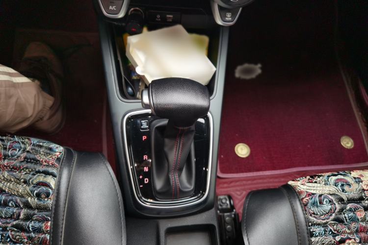 Used Kia KX Cross 2017 1.4L AT GLS Gear Lever