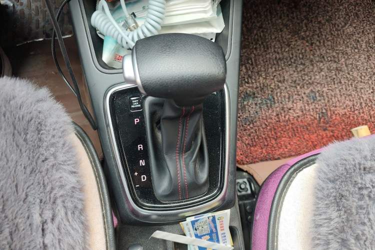 Used Kia KX Cross 2017 1.4L AT GLS Gear Lever