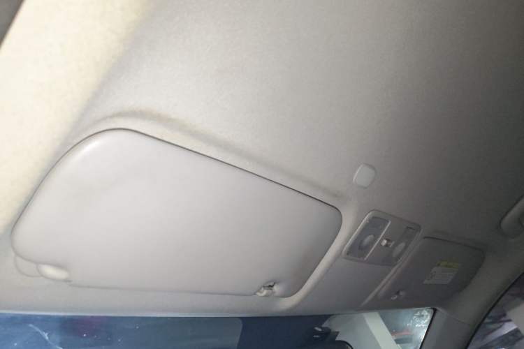 Used Kia KX Cross 2017 1.4L AT GLS Headliner