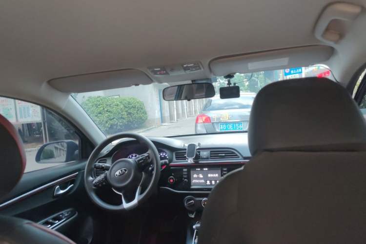 Used Kia KX Cross 2017 1.4L AT GLS Headliner