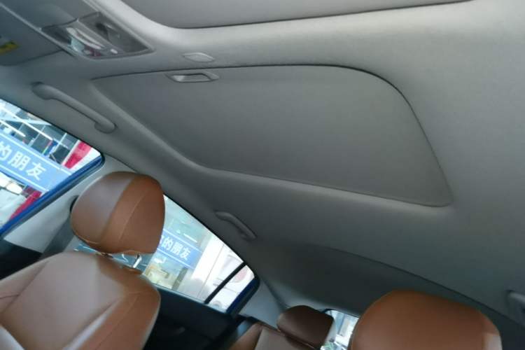 Used Kia KX Cross 2017 1.4L AT GLS Headliner