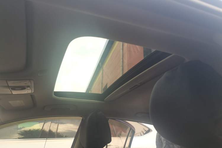 Used Kia KX Cross 2017 1.4L AT GLS Headliner