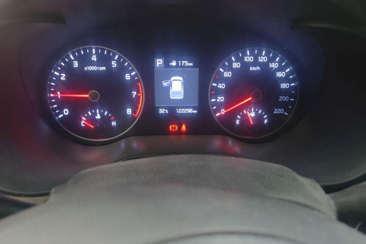 Used Kia KX Cross 2017 1.4L AT GLS Instrument Cluster