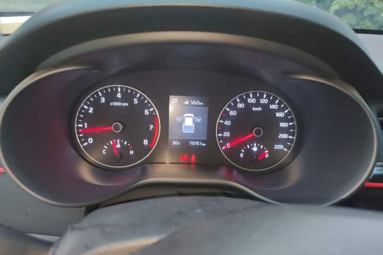 Used Kia KX Cross 2017 1.4L AT GLS Instrument Cluster
