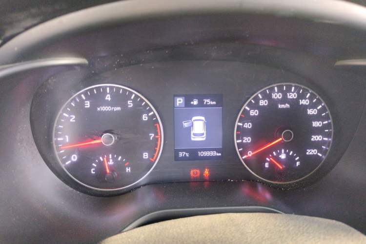 Used Kia KX Cross 2017 1.4L AT GLS Instrument Cluster