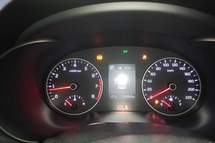 Used Kia KX Cross 2017 1.4L AT GLS Instrument Cluster