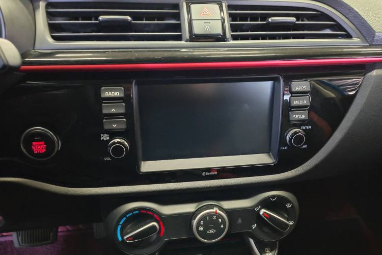 Used Kia KX Cross 2017 1.4L AT GLS Interior 2