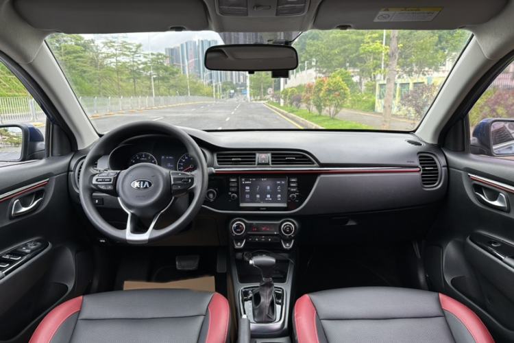 Used Kia KX Cross 2017 1.4L AT GLS Interior 3