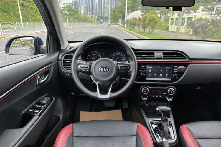 Used Kia KX Cross 2017 1.4L AT GLS Interior 5