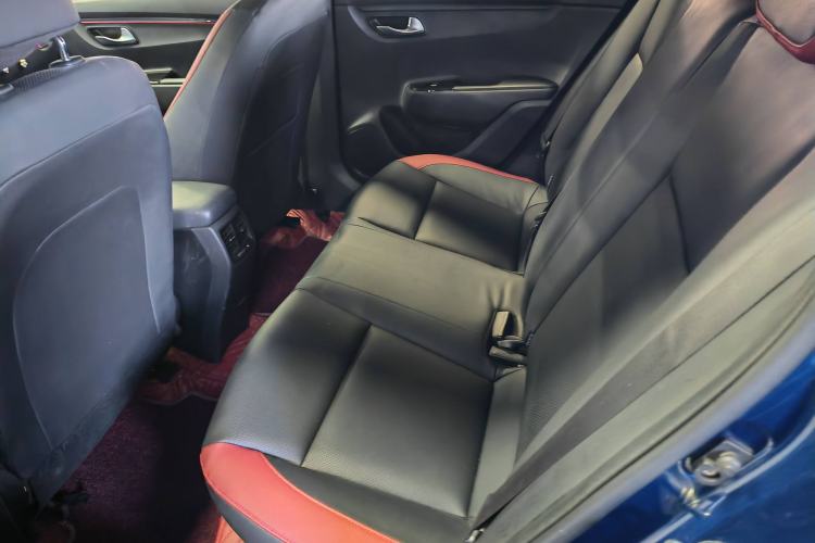 Used Kia KX Cross 2017 1.4L AT GLS Interior 6
