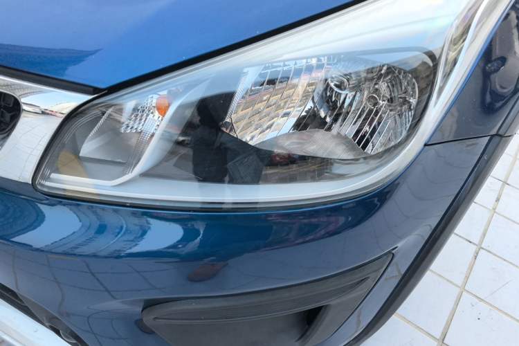 Used Kia KX Cross 2017 1.4L MT GLS Left Front Headlight