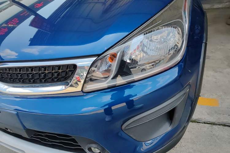 Used Kia KX Cross 2017 1.4L AT GLS Left Front Headlight