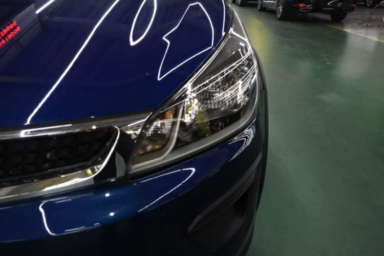 Used Kia KX Cross 2017 1.4L AT GLS Left Front Headlight