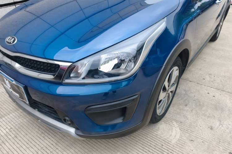 Used Kia KX Cross 2017 1.4L AT GLS Left Front Headlight