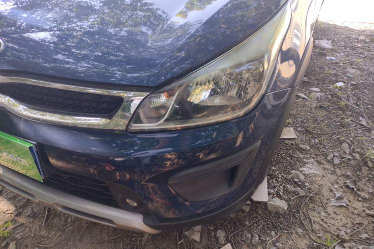 Used Kia KX Cross 2017 1.4L AT GLS Left Front Headlight