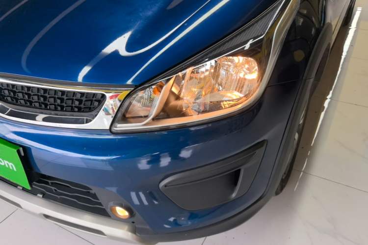 Used Kia KX Cross 2017 1.4L AT GLS Left Front Headlight