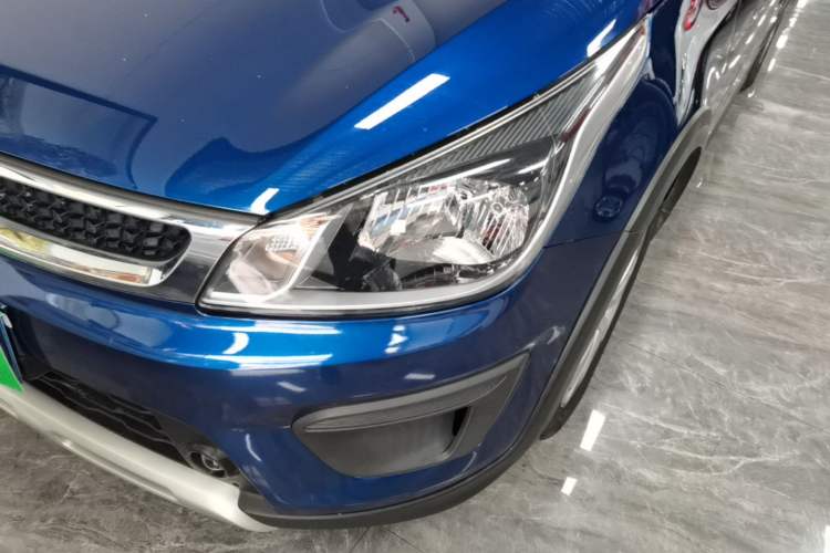 Used Kia KX Cross 2017 1.4L AT GLS Left Front Headlight