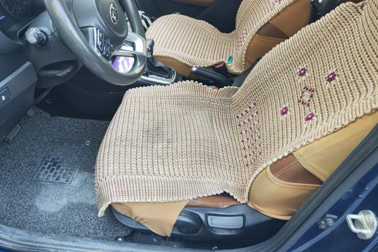 Used Kia KX Cross 2017 1.4L AT GLS Left Front Seat