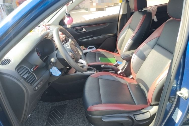 Used Kia KX Cross 2017 1.4L AT GLS Left Front Seat