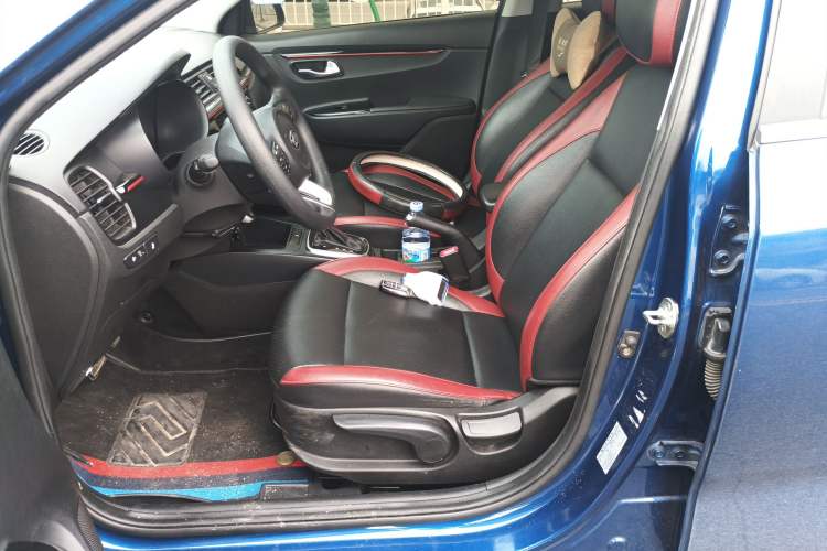 Used Kia KX Cross 2017 1.4L AT GLS Left Front Seat