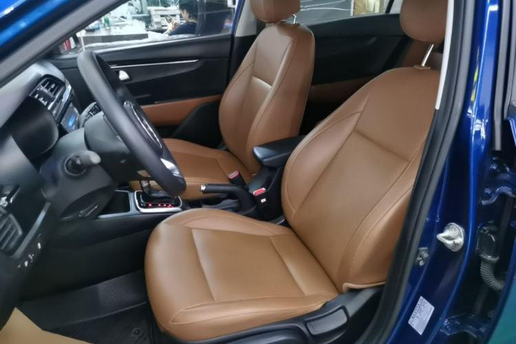Used Kia KX Cross 2017 1.4L AT GLS Left Front Seat