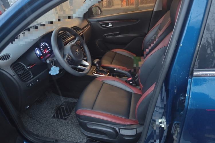 Used Kia KX Cross 2017 1.4L AT GLS Left Front Seat