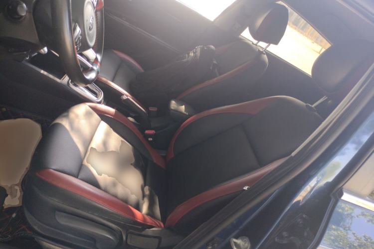 Used Kia KX Cross 2017 1.4L AT GLS Left Front Seat