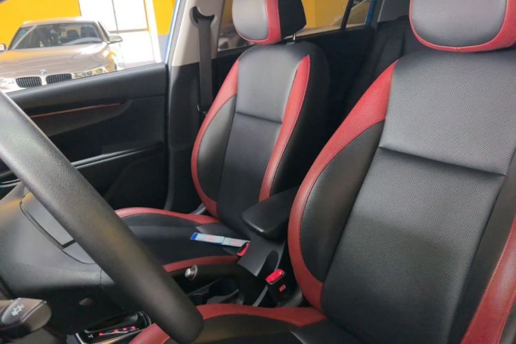 Used Kia KX Cross 2017 1.4L AT GLS Left Front Seat