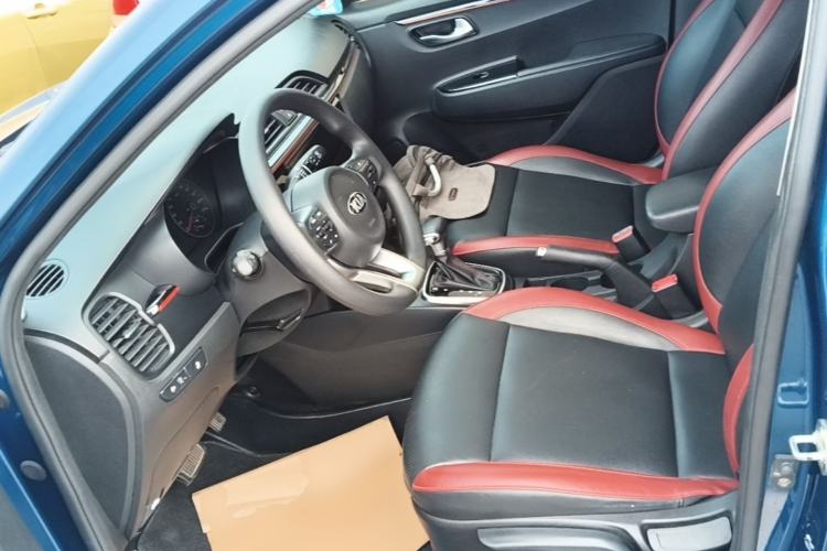 Used Kia KX Cross 2017 1.4L AT GLS Left Front Seat