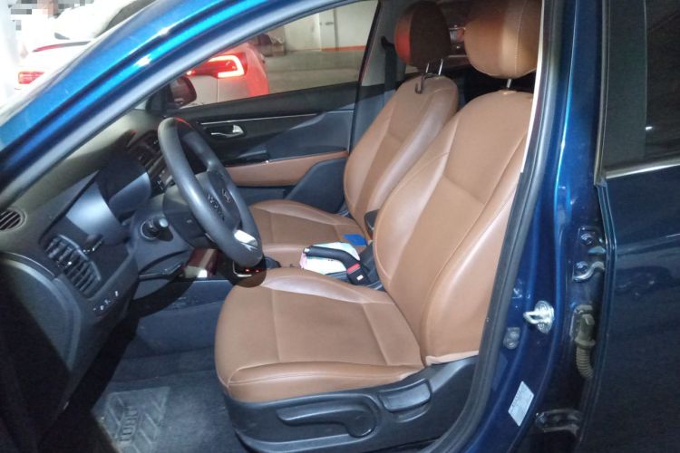 Used Kia KX Cross 2017 1.4L AT GLS Left Front Seat