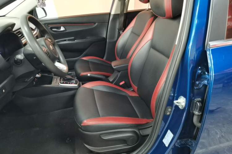 Used Kia KX Cross 2017 1.4L AT GLS Left Front Seat