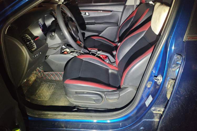 Used Kia KX Cross 2017 1.4L AT GLS Left Front Seat