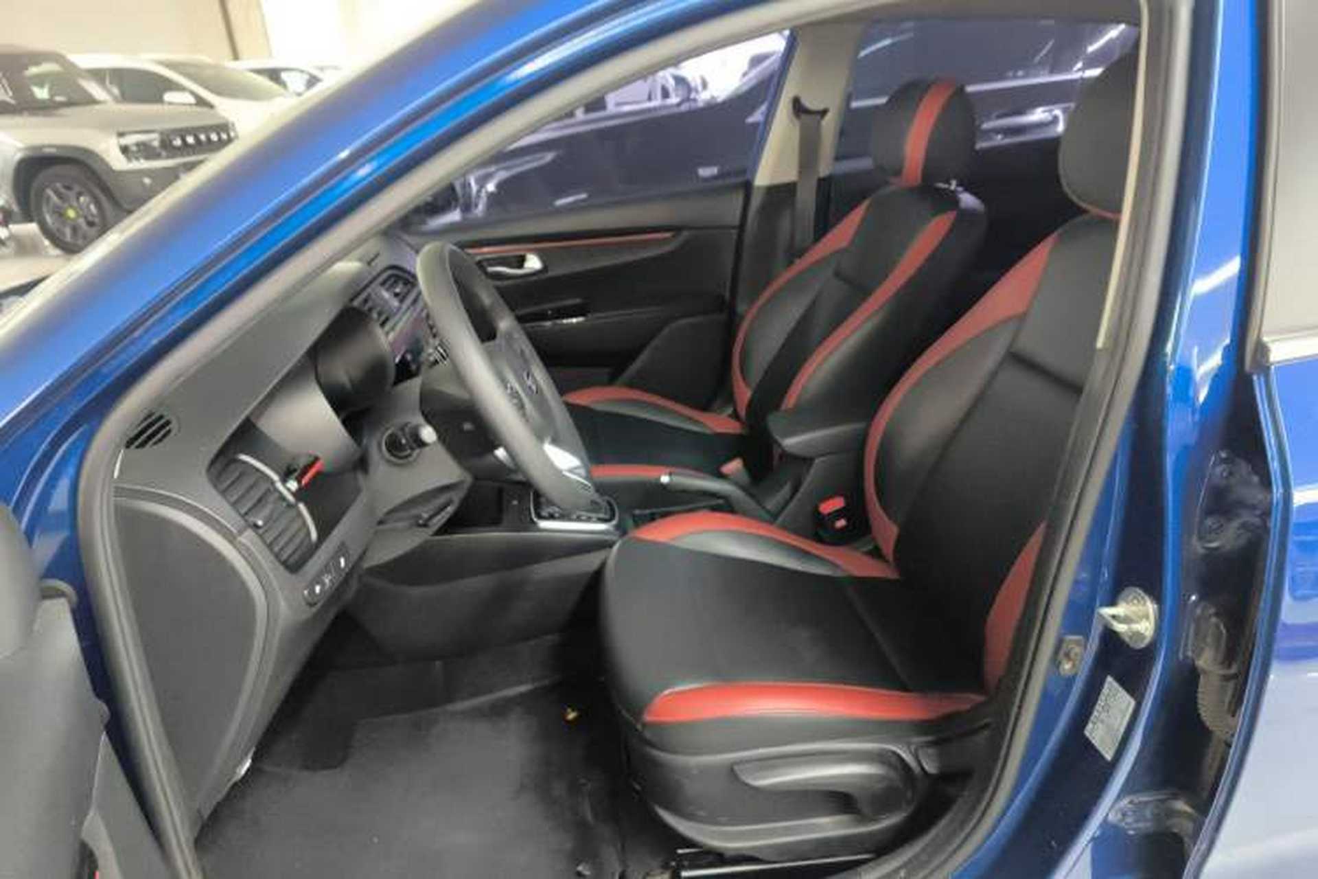 Used Kia KX Cross 2017 1.4L AT GLS Left Front Seat