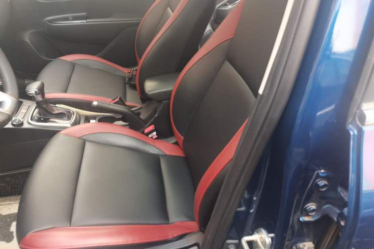 Used Kia KX Cross 2017 1.4L AT GLS Left Front Seat