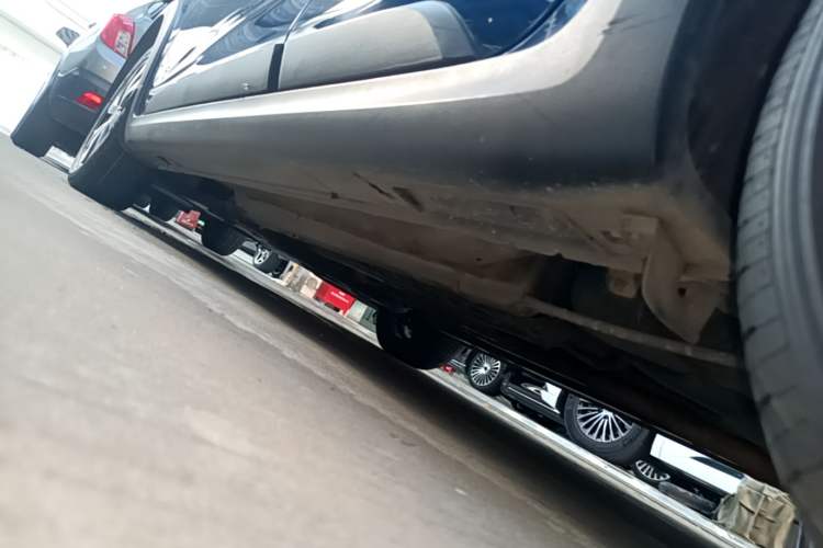 Used Kia KX Cross 2017 1.4L AT GLS Left Side Sill