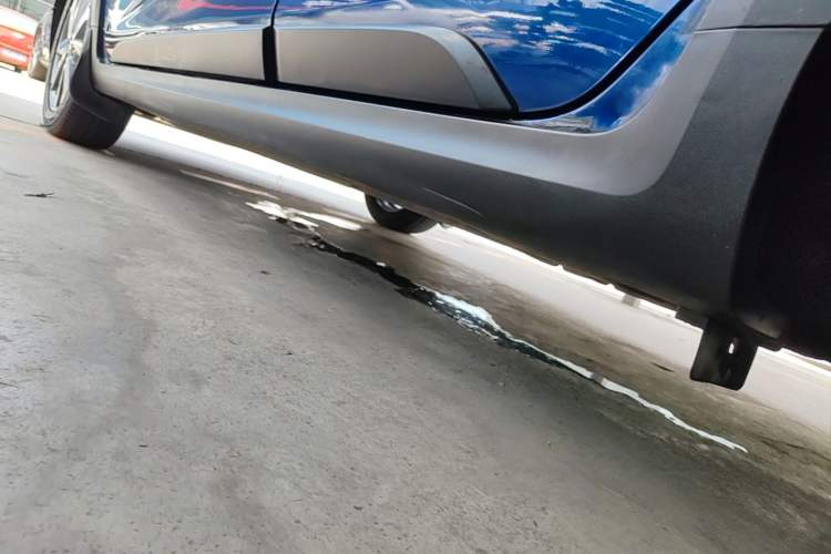 Used Kia KX Cross 2017 1.4L AT GLS Left Side Sill