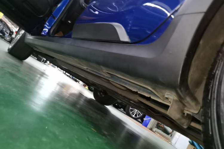Used Kia KX Cross 2017 1.4L AT GLS Left Side Sill