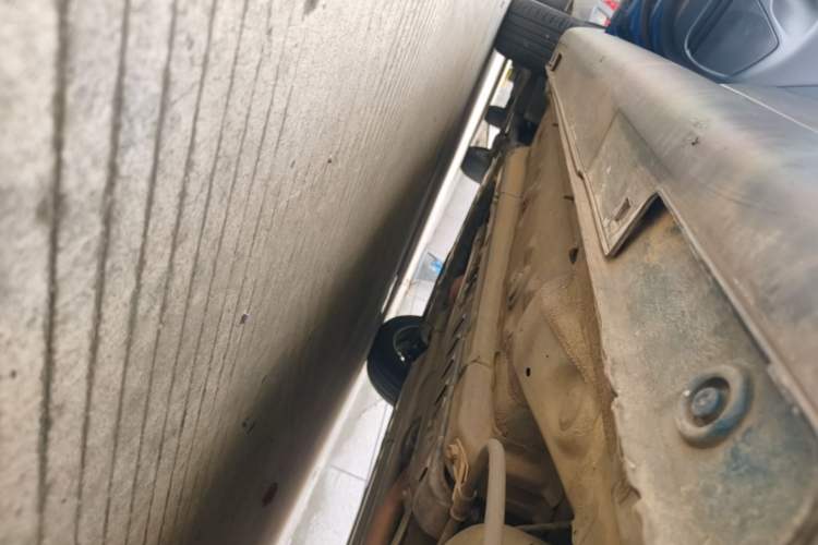 Used Kia KX Cross 2017 1.4L AT GLS Left Side Sill