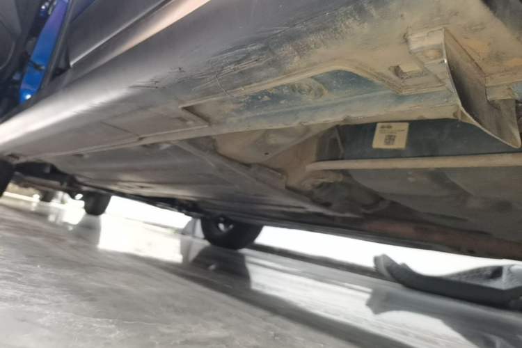 Used Kia KX Cross 2017 1.4L AT GLS Left Side Sill